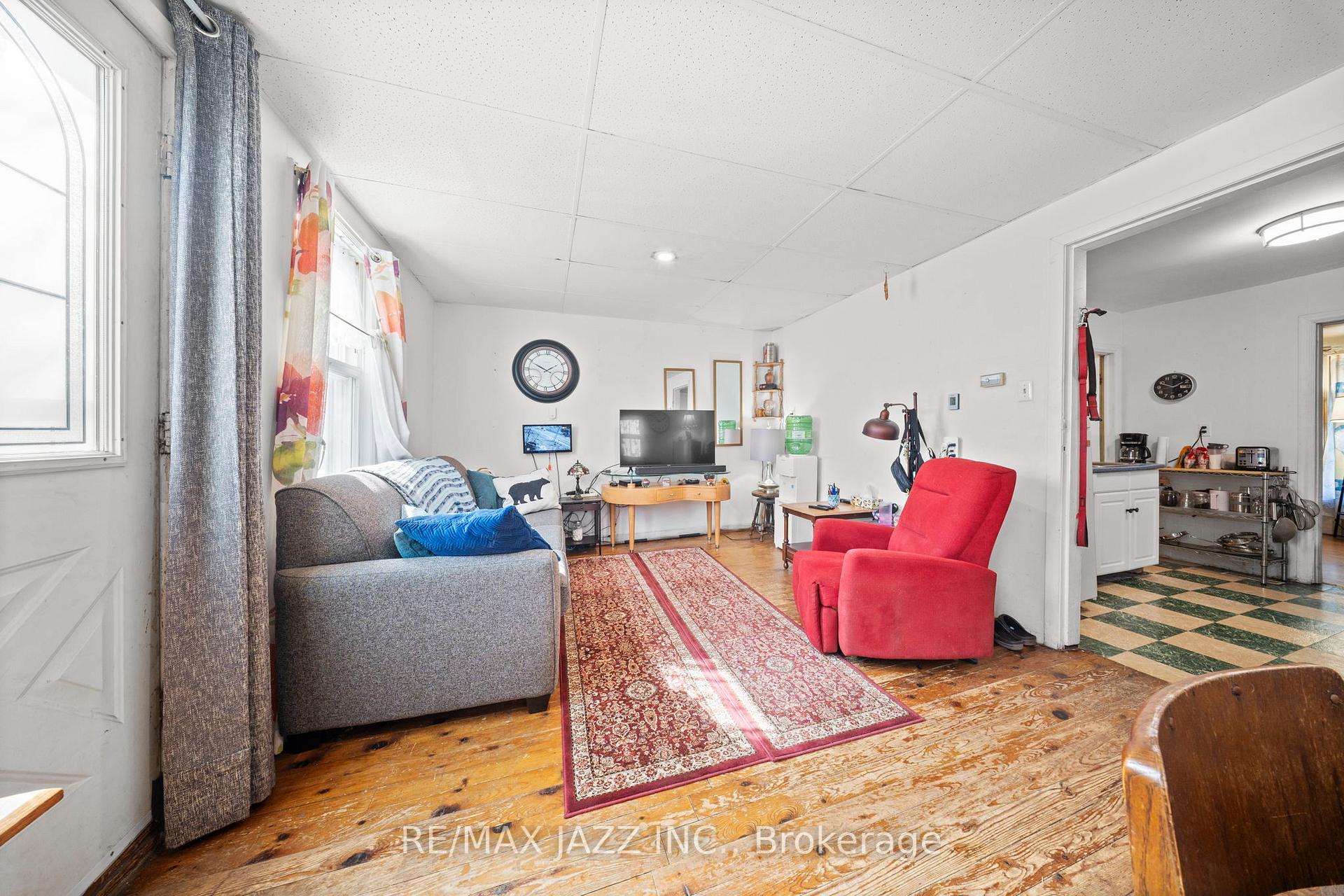 Photo 4 of 192 Annis Street, Oshawa, Lakeview — HOMEH