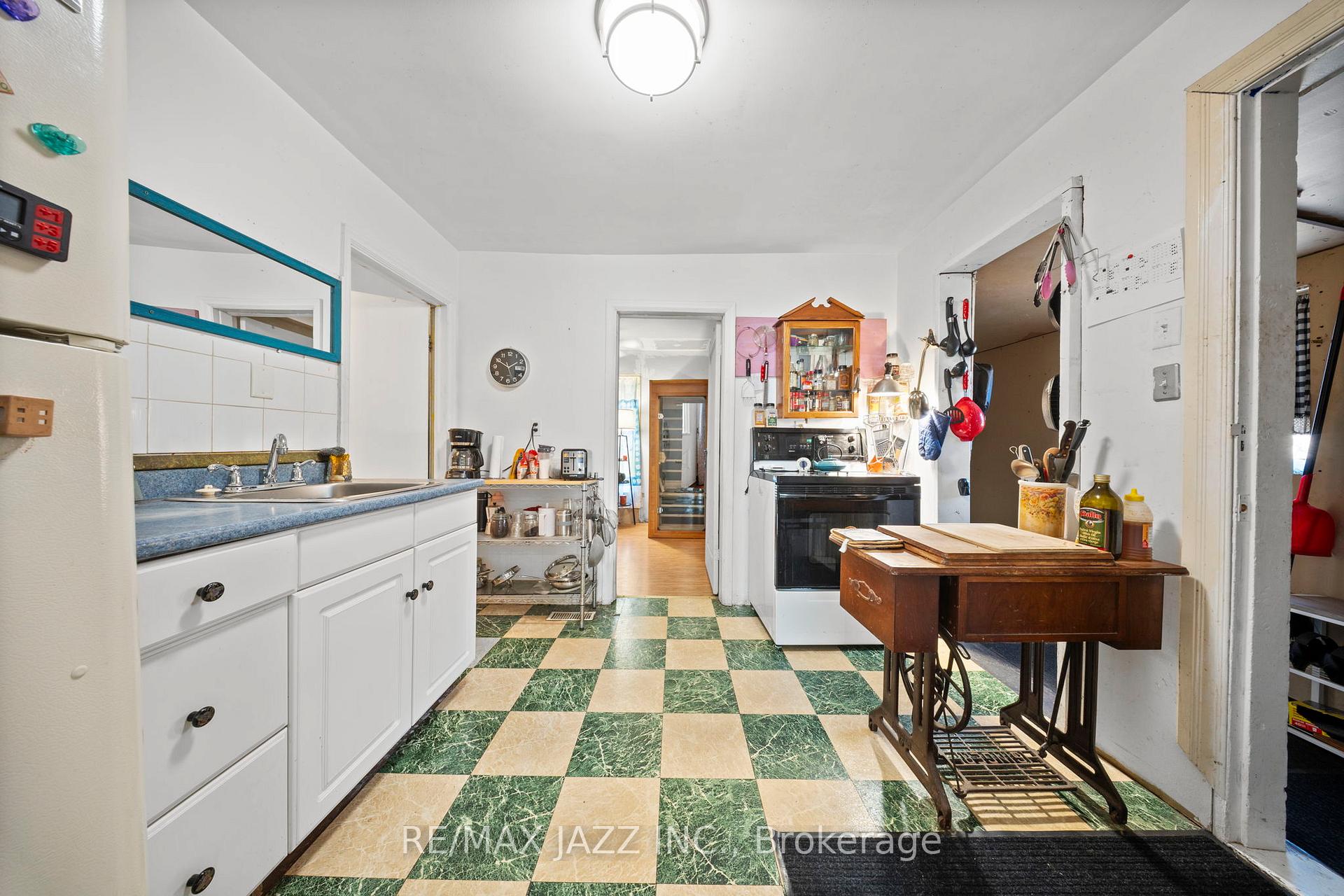 Photo 6 of 192 Annis Street, Oshawa, Lakeview — HOMEH
