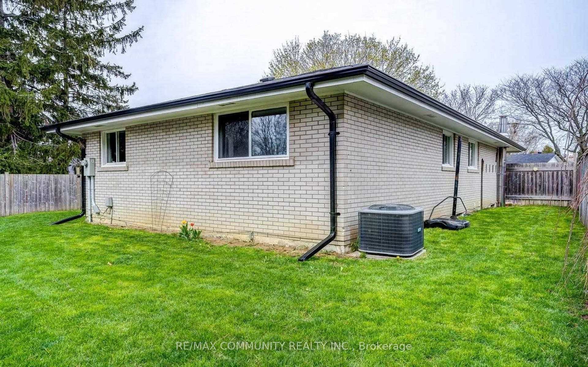Photo 13 of Unit Ajax, 59 Clements Road, Ajax, South East — HOMEH
