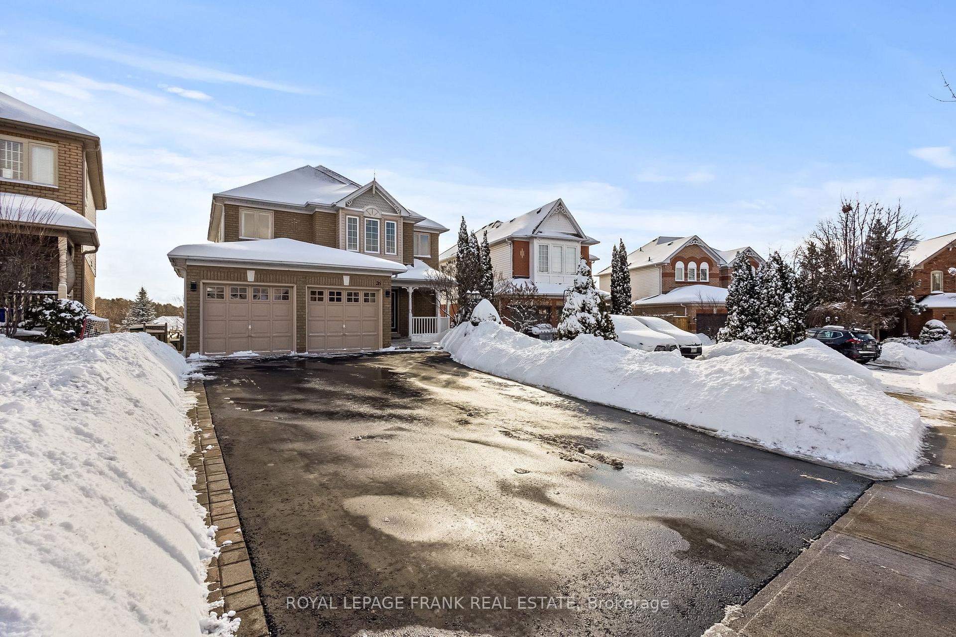 Photo 2 of 26 Harness Ridge Drive, Whitby, Williamsburg — HOMEH