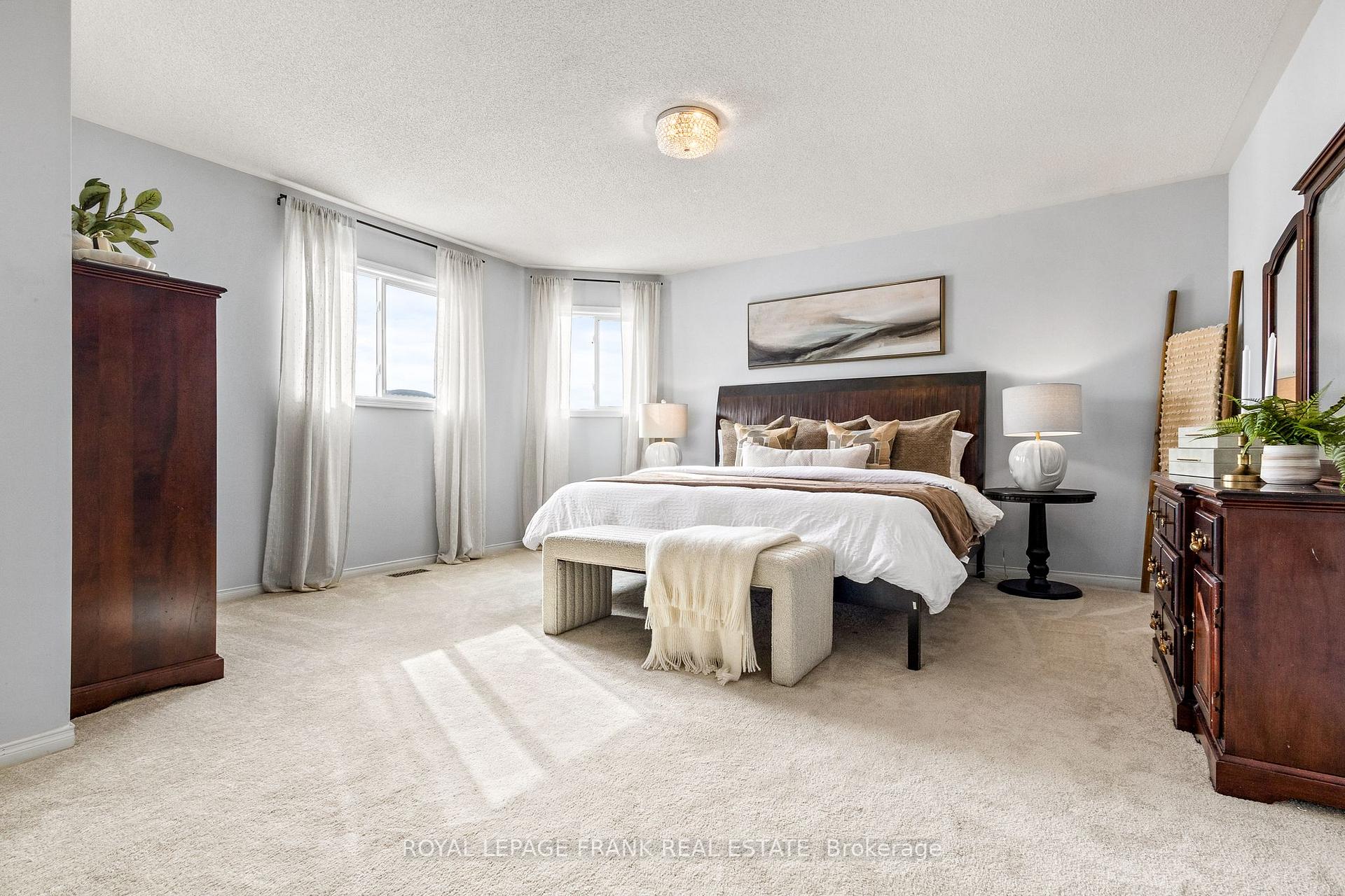 Photo 18 of 26 Harness Ridge Drive, Whitby, Williamsburg — HOMEH