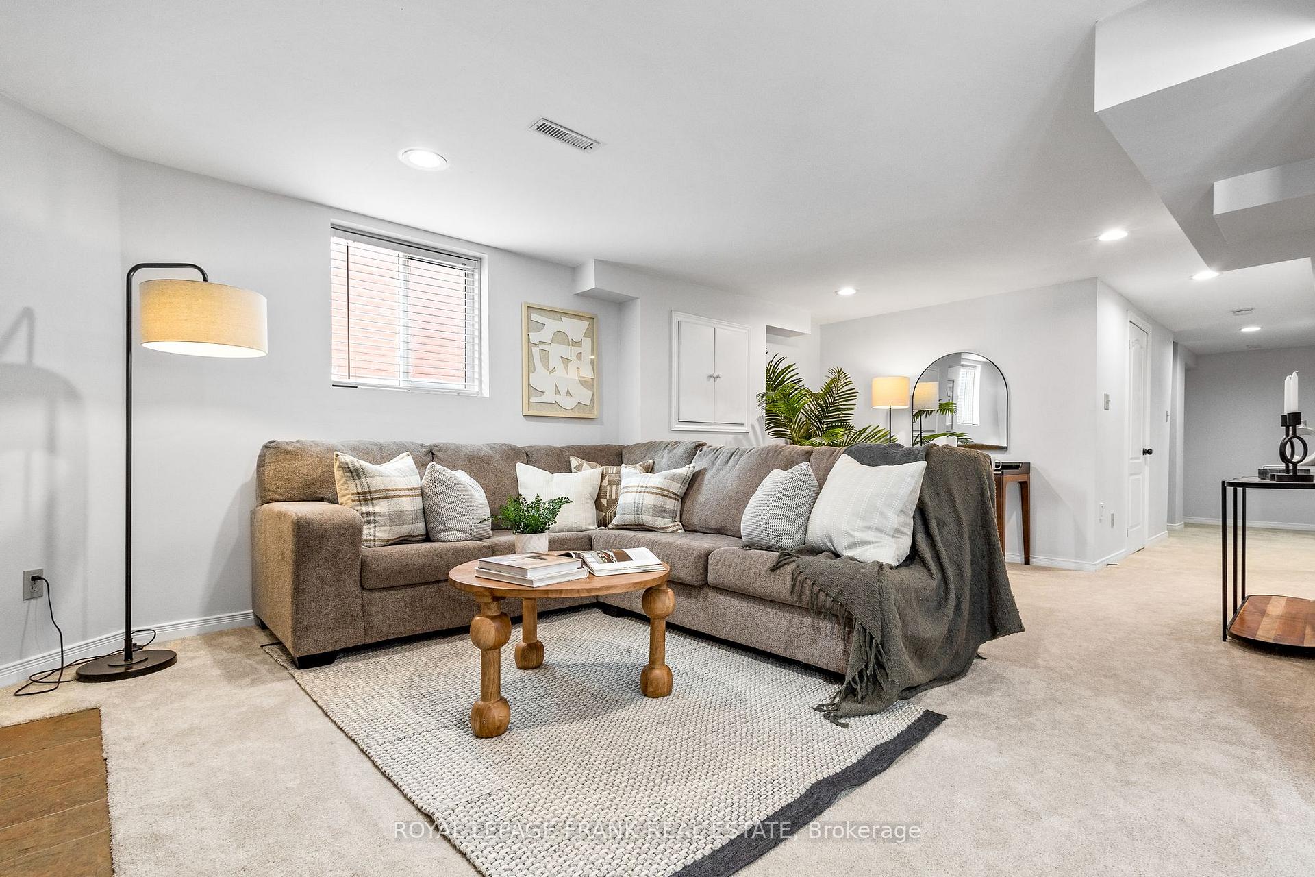 Photo 33 of 26 Harness Ridge Drive, Whitby, Williamsburg — HOMEH