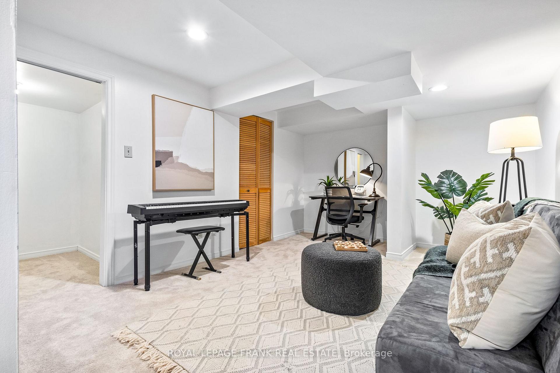 Photo 39 of 26 Harness Ridge Drive, Whitby, Williamsburg — HOMEH