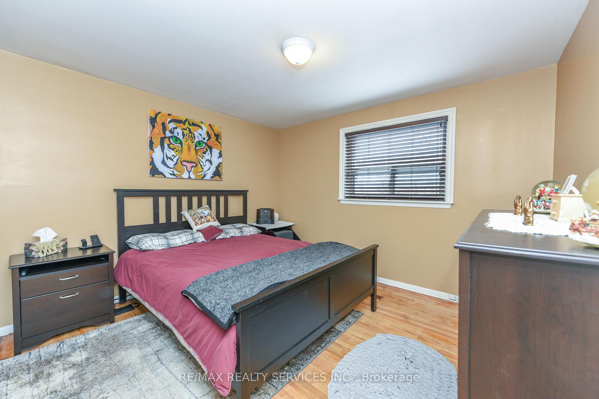 Photo 19 of 84 Flamingo Crescent, Brampton, Southgate — HOMEH