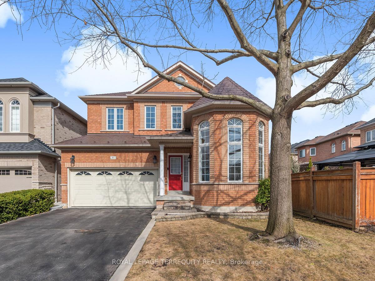 Front of 11 Avocet Drive
