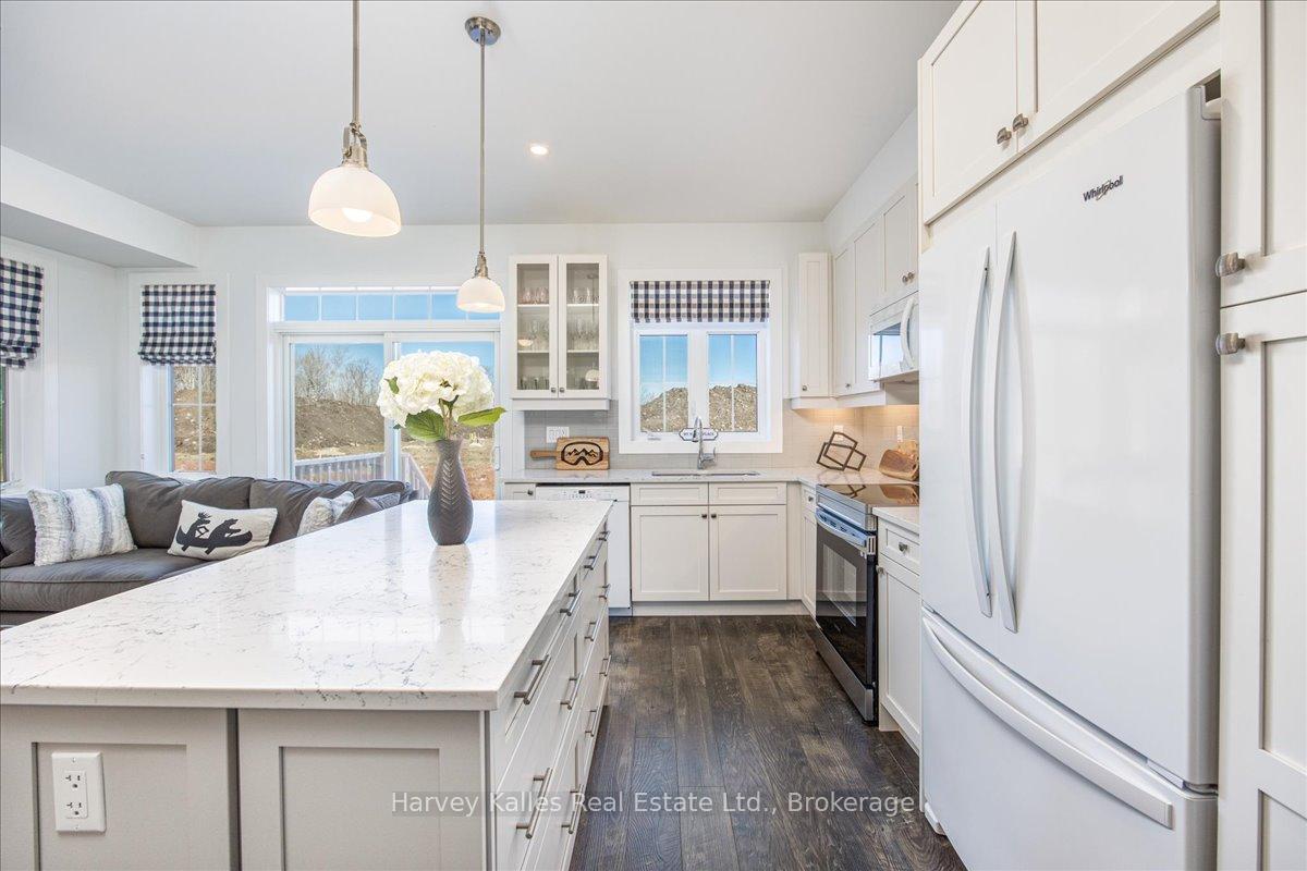 Photo 10 of 136 Red Pine Street, Blue Mountains — HOMEH