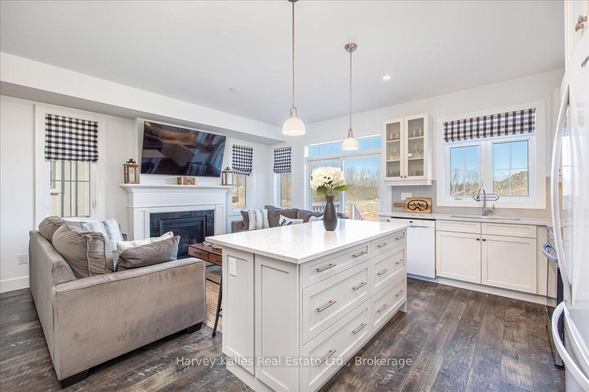 Photo 11 of 136 Red Pine Street, Blue Mountains — HOMEH