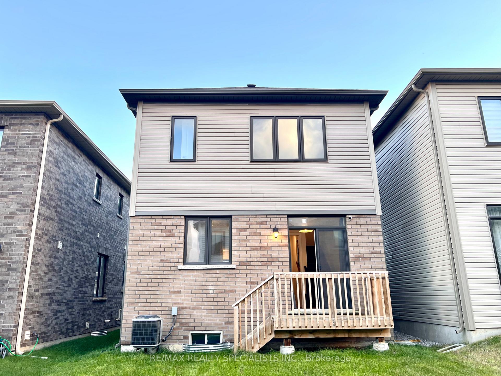 Photo 11 of 26 Amos Avenue, Brant, Brantford Twp — HOMEH