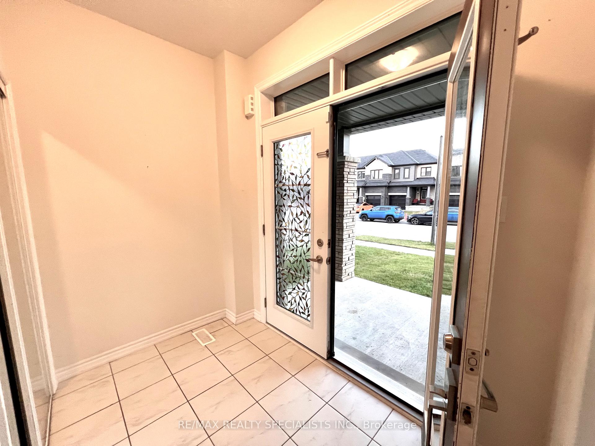 Photo 12 of 26 Amos Avenue, Brant, Brantford Twp — HOMEH
