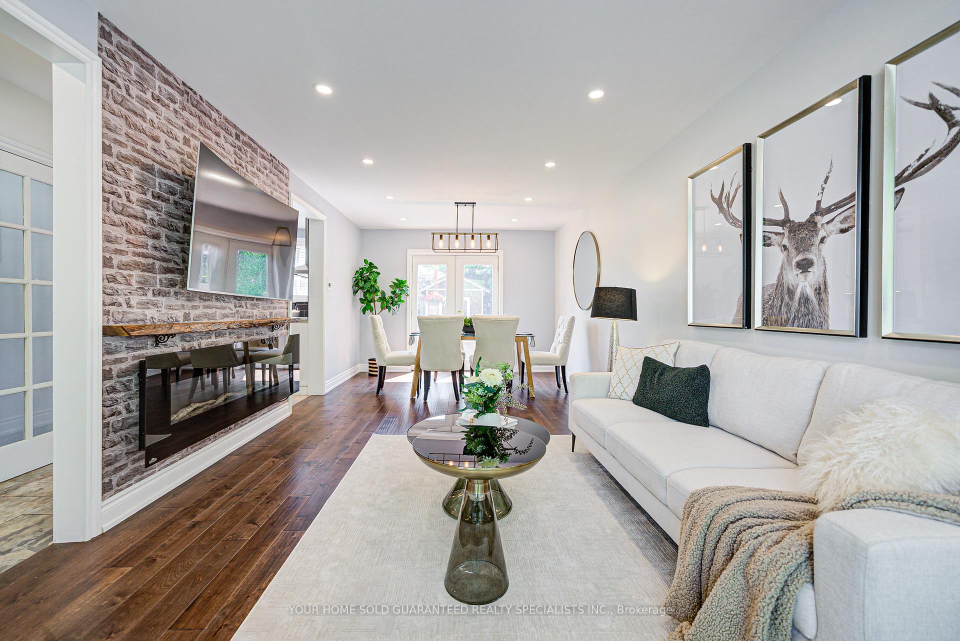 Photo 2 of 44 Davidson Road, Aurora, Aurora Highlands — HOMEH