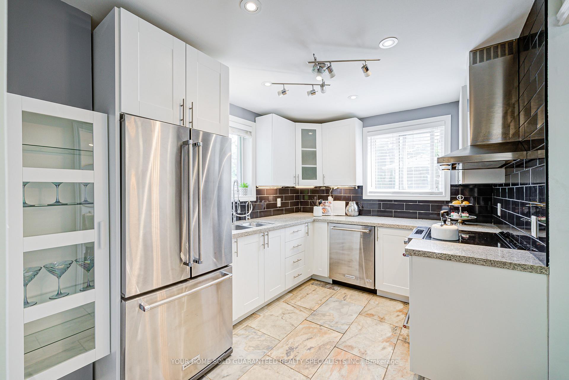 Photo 6 of 44 Davidson Road, Aurora, Aurora Highlands — HOMEH