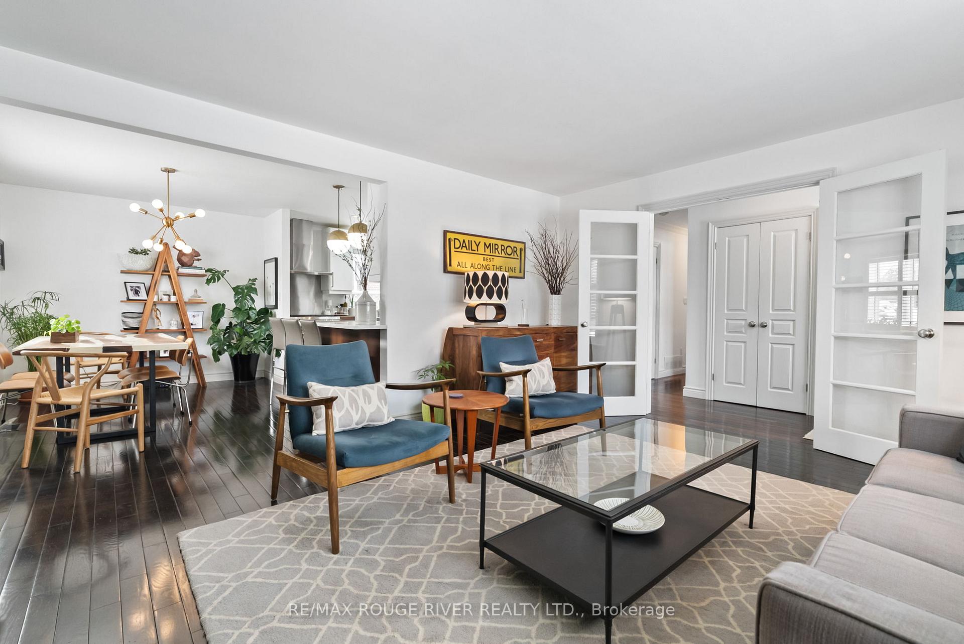 Photo 10 of 320 St. Lawrence Street, Whitby, Downtown Whitby — HOMEH