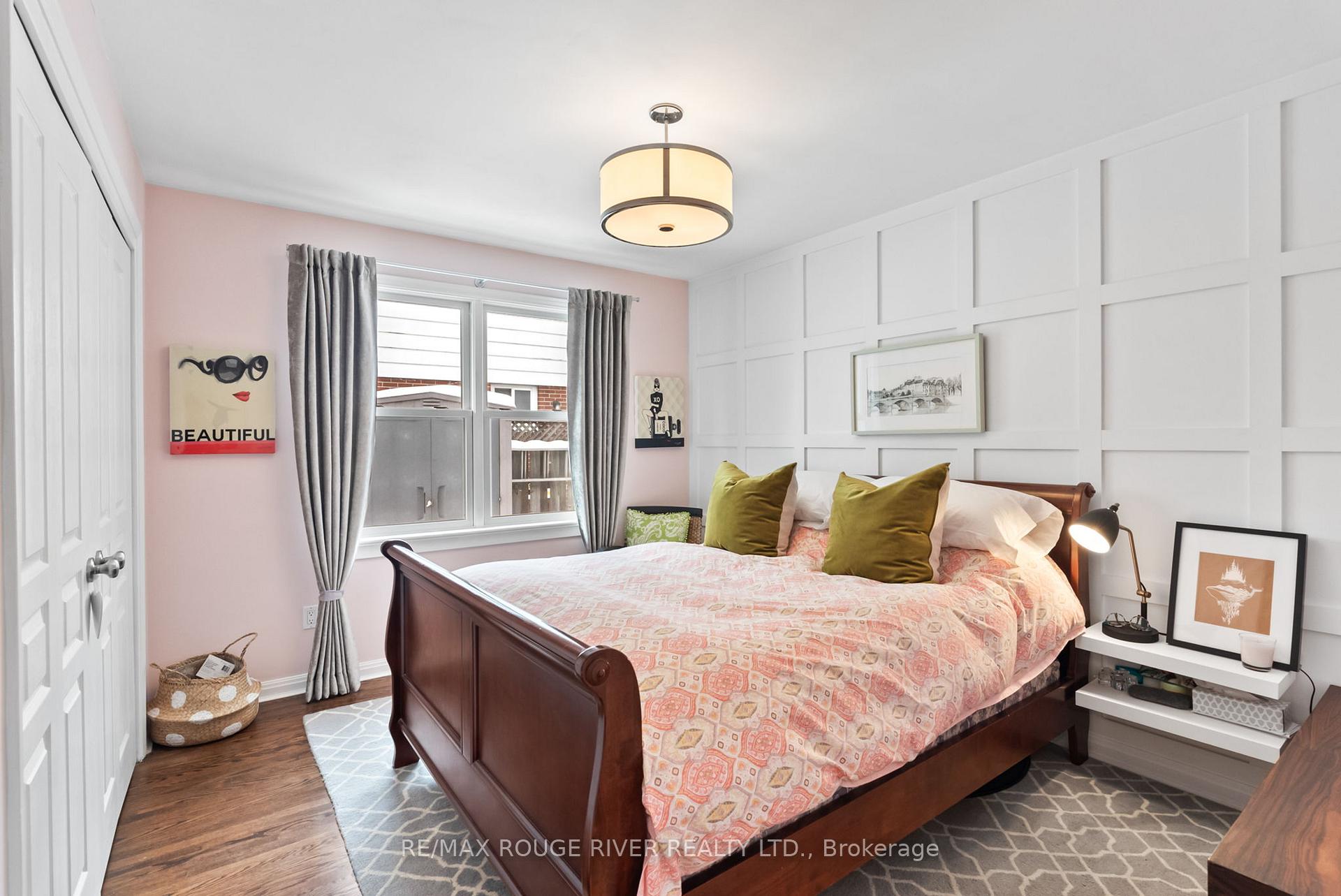 Photo 24 of 320 St. Lawrence Street, Whitby, Downtown Whitby — HOMEH