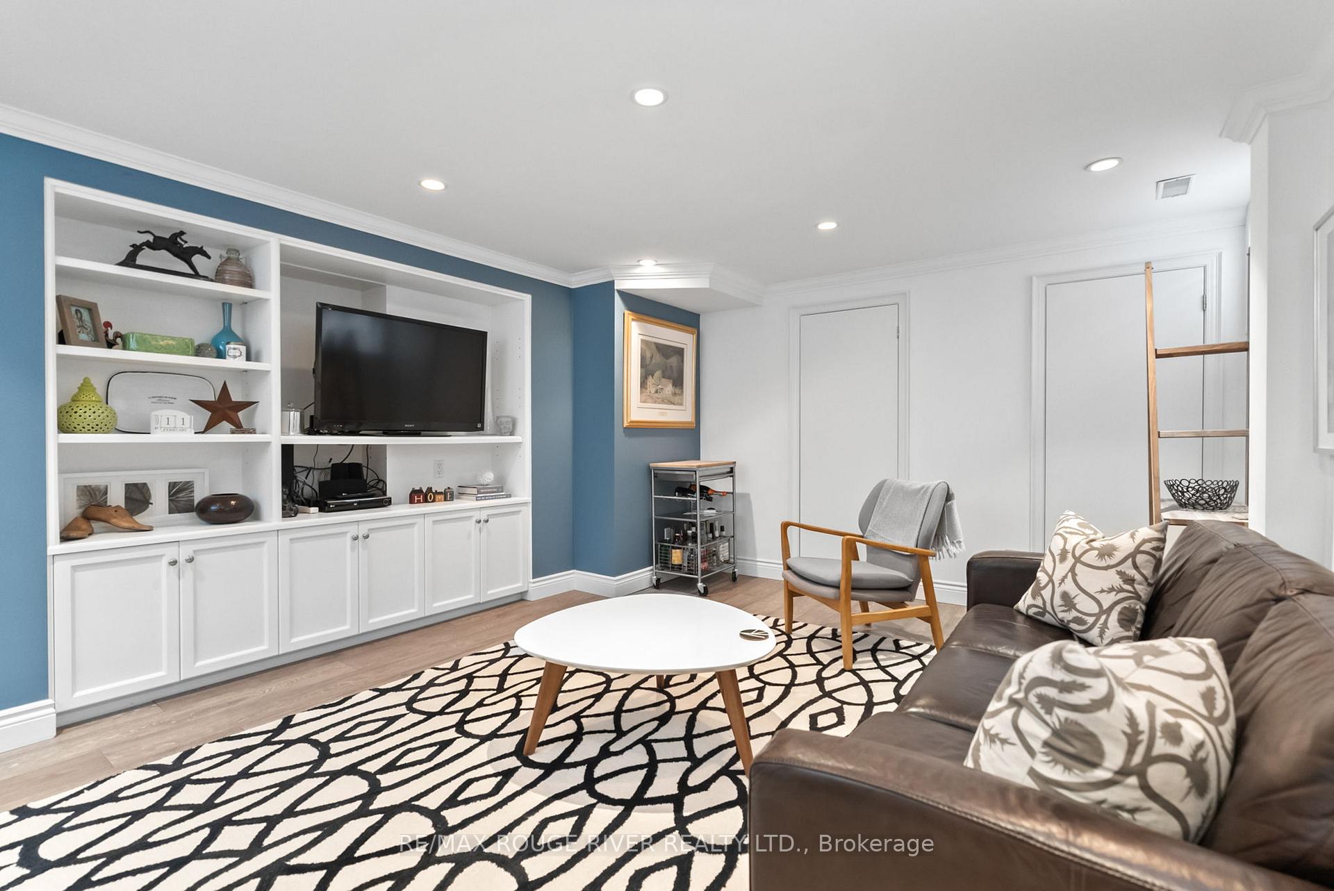 Photo 29 of 320 St. Lawrence Street, Whitby, Downtown Whitby — HOMEH