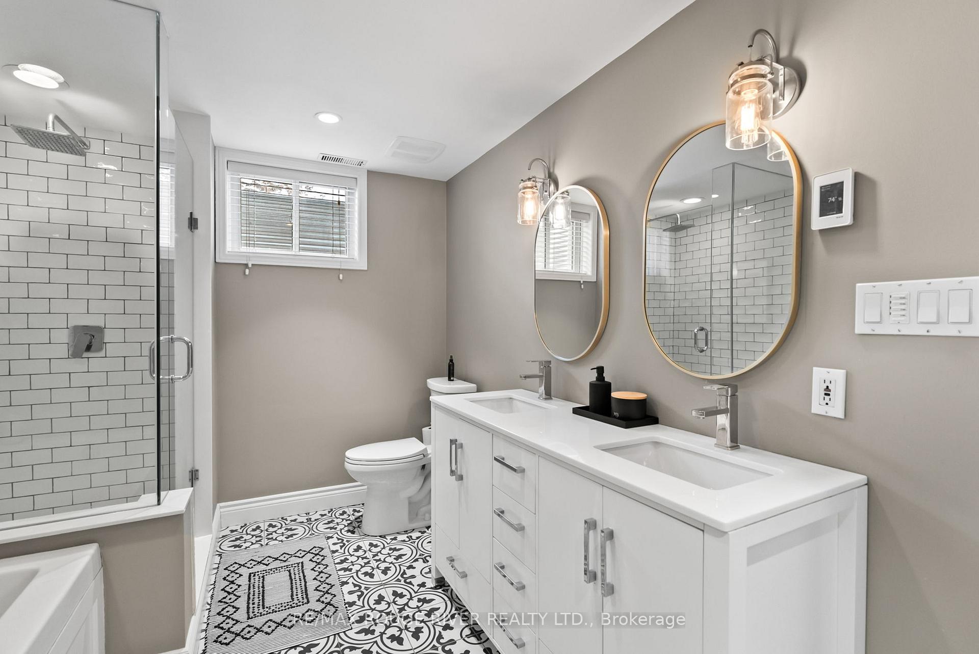 Photo 36 of 320 St. Lawrence Street, Whitby, Downtown Whitby — HOMEH