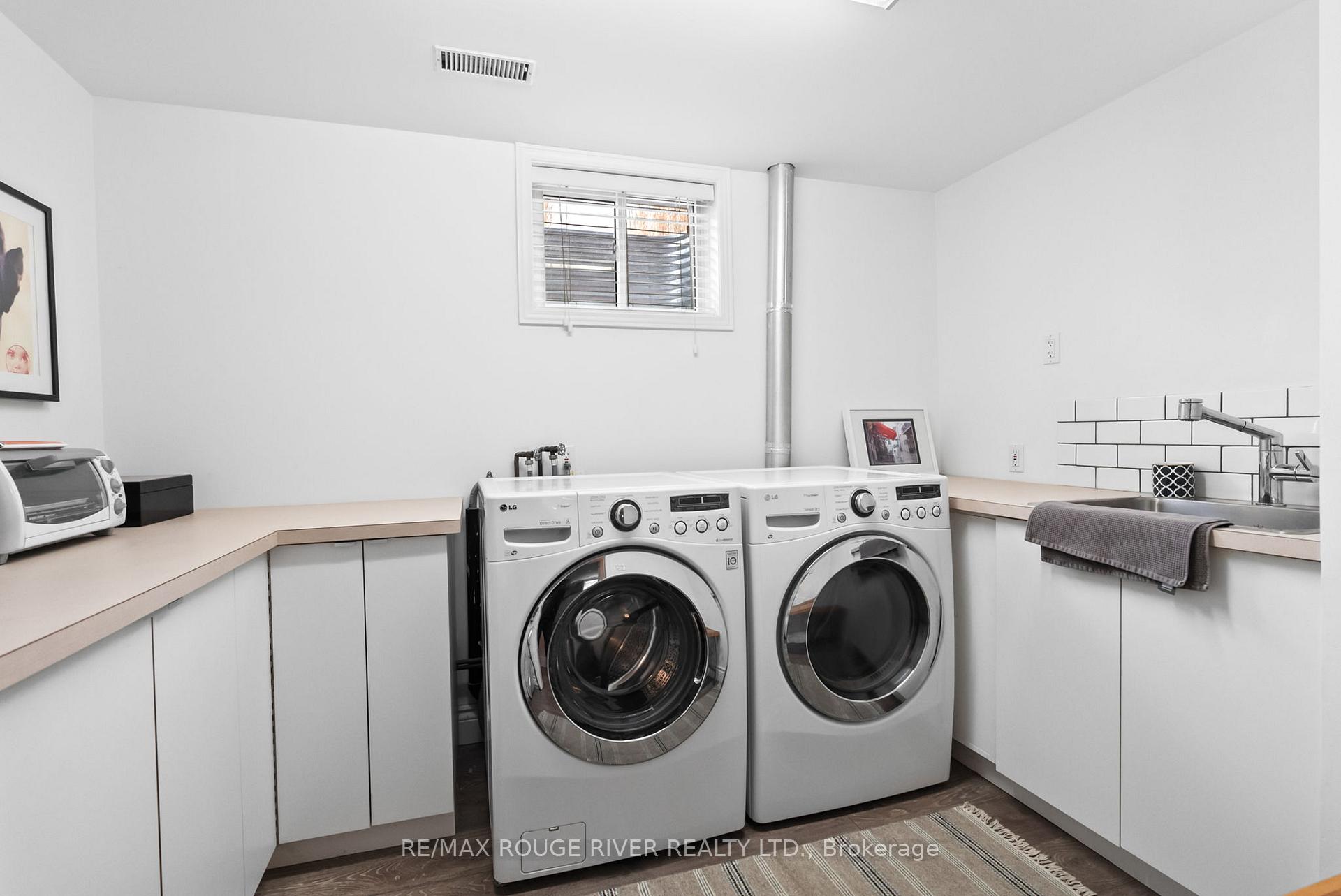 Photo 40 of 320 St. Lawrence Street, Whitby, Downtown Whitby — HOMEH