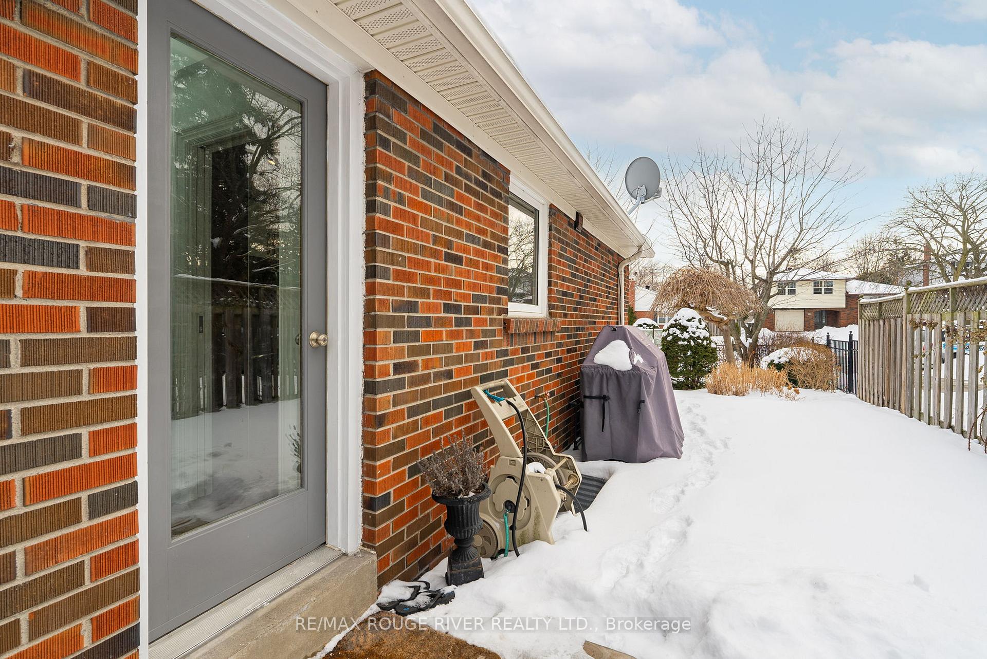 Photo 43 of 320 St. Lawrence Street, Whitby, Downtown Whitby — HOMEH