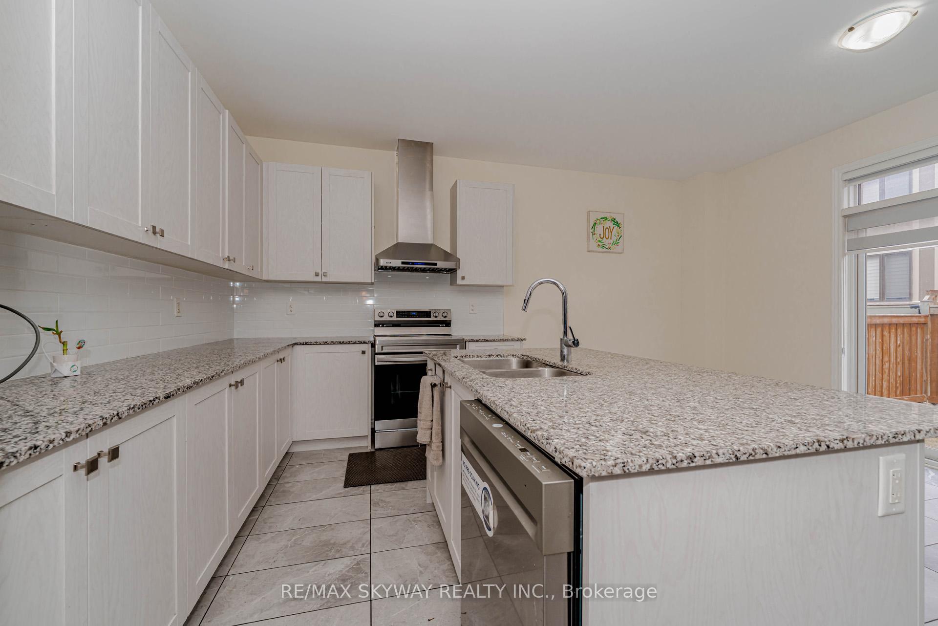 Photo 22 of 29 Thornvalley Terrace W, Caledon, Rural Caledon — HOMEH