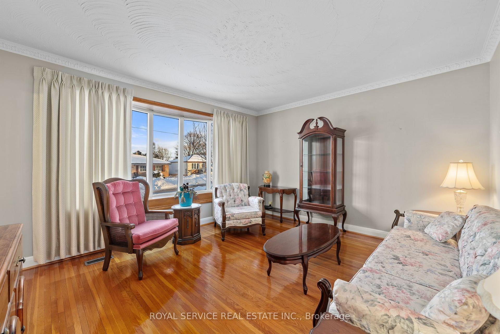 Photo 7 of 304 Jasper Avenue, Oshawa, Lakeview — HOMEH