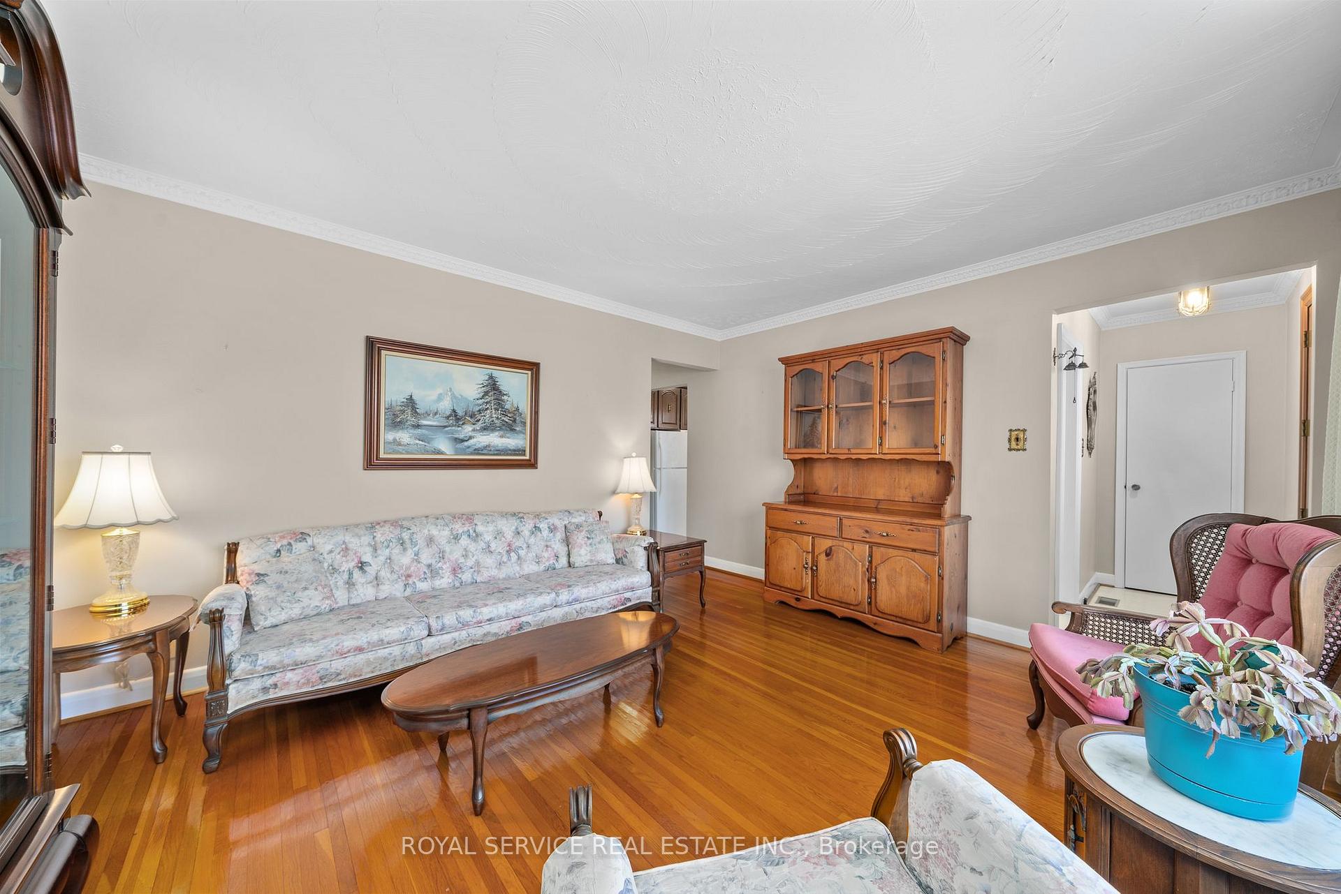 Photo 9 of 304 Jasper Avenue, Oshawa, Lakeview — HOMEH