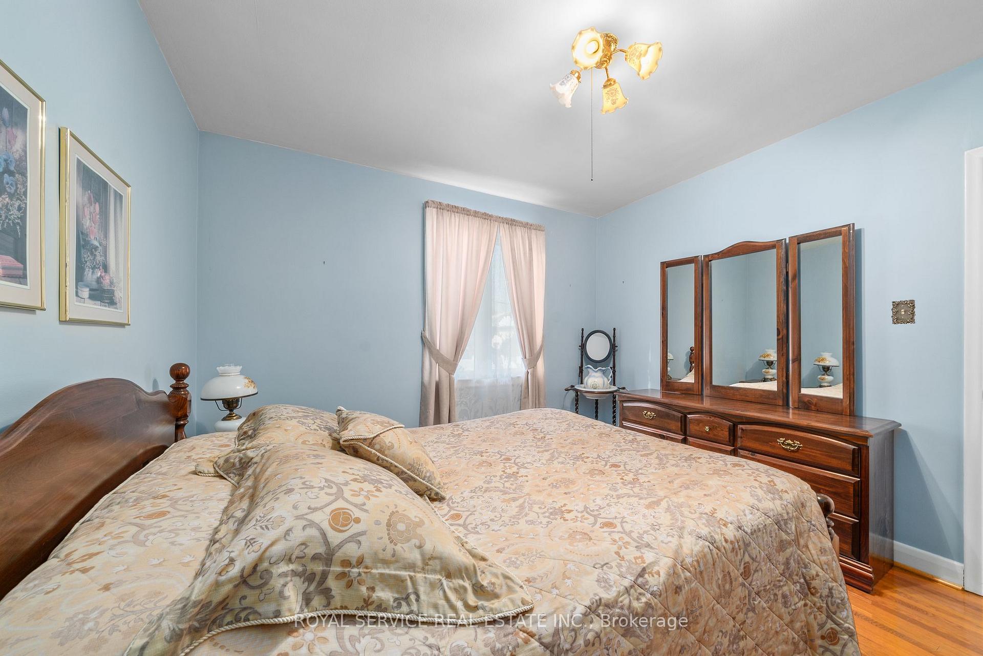 Photo 17 of 304 Jasper Avenue, Oshawa, Lakeview — HOMEH