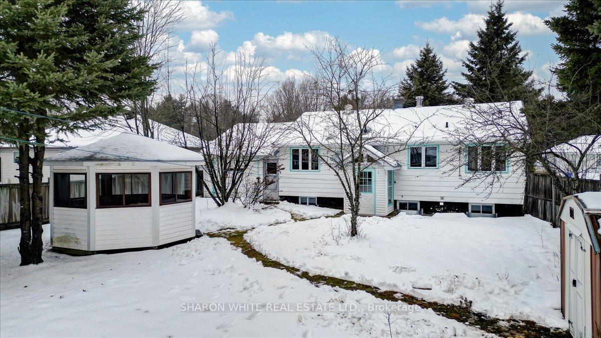Photo 2 of 19 Johnston Crescent, Bancroft, Bancroft Ward — HOMEH