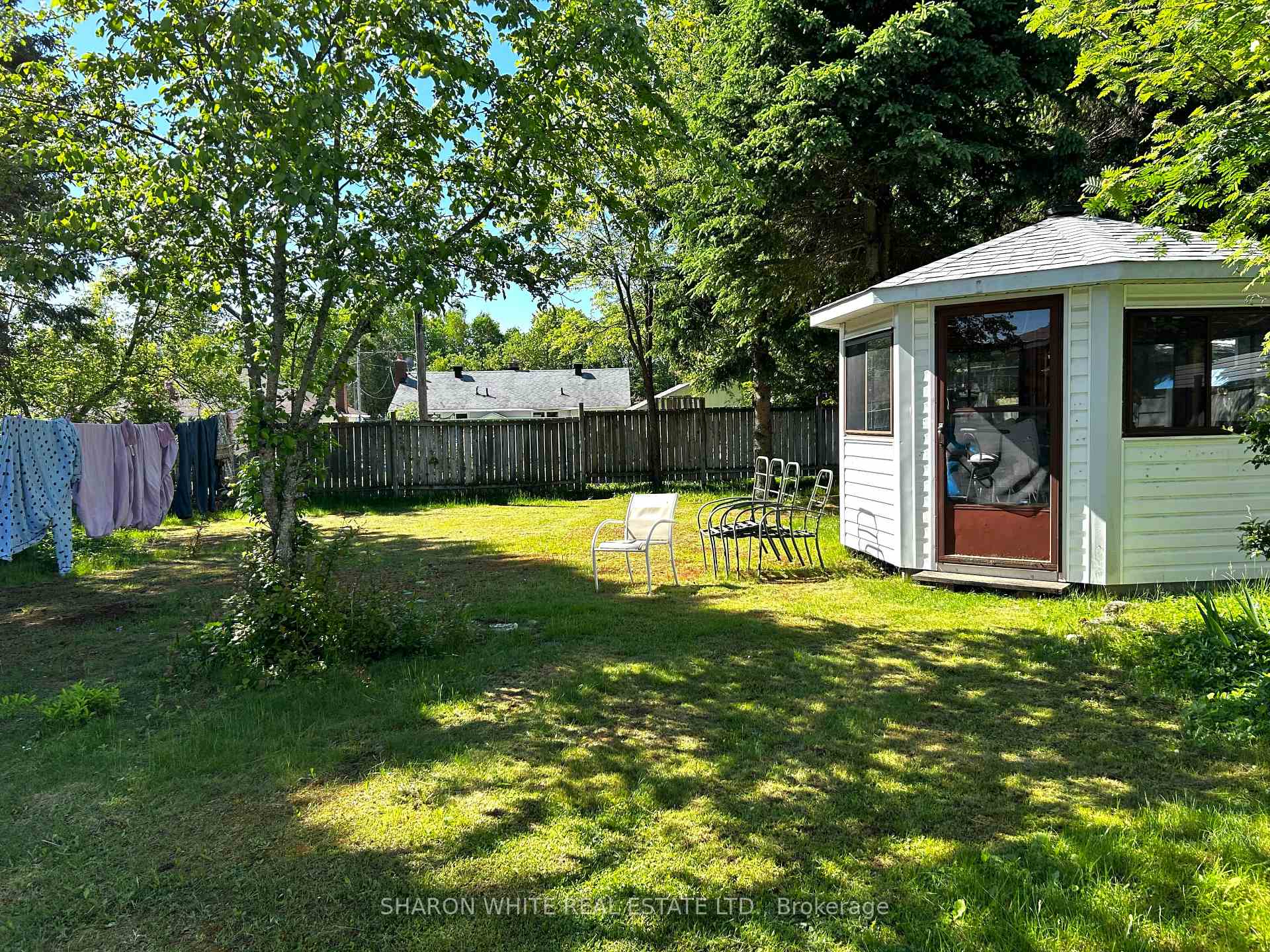 Photo 7 of 19 Johnston Crescent, Bancroft, Bancroft Ward — HOMEH