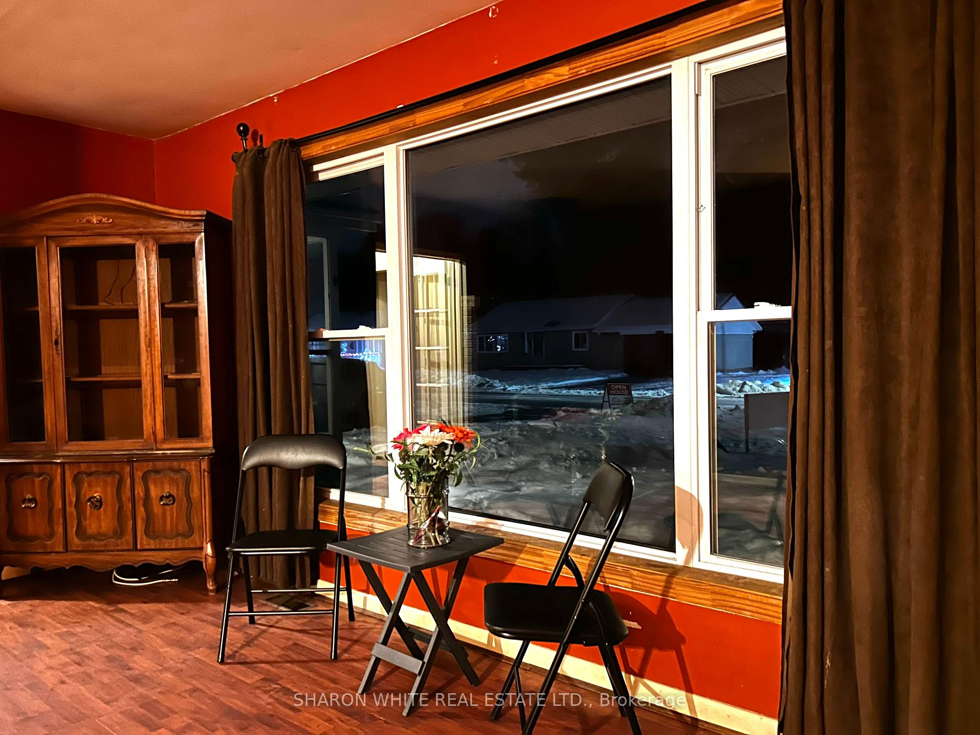 Photo 10 of 19 Johnston Crescent, Bancroft, Bancroft Ward — HOMEH