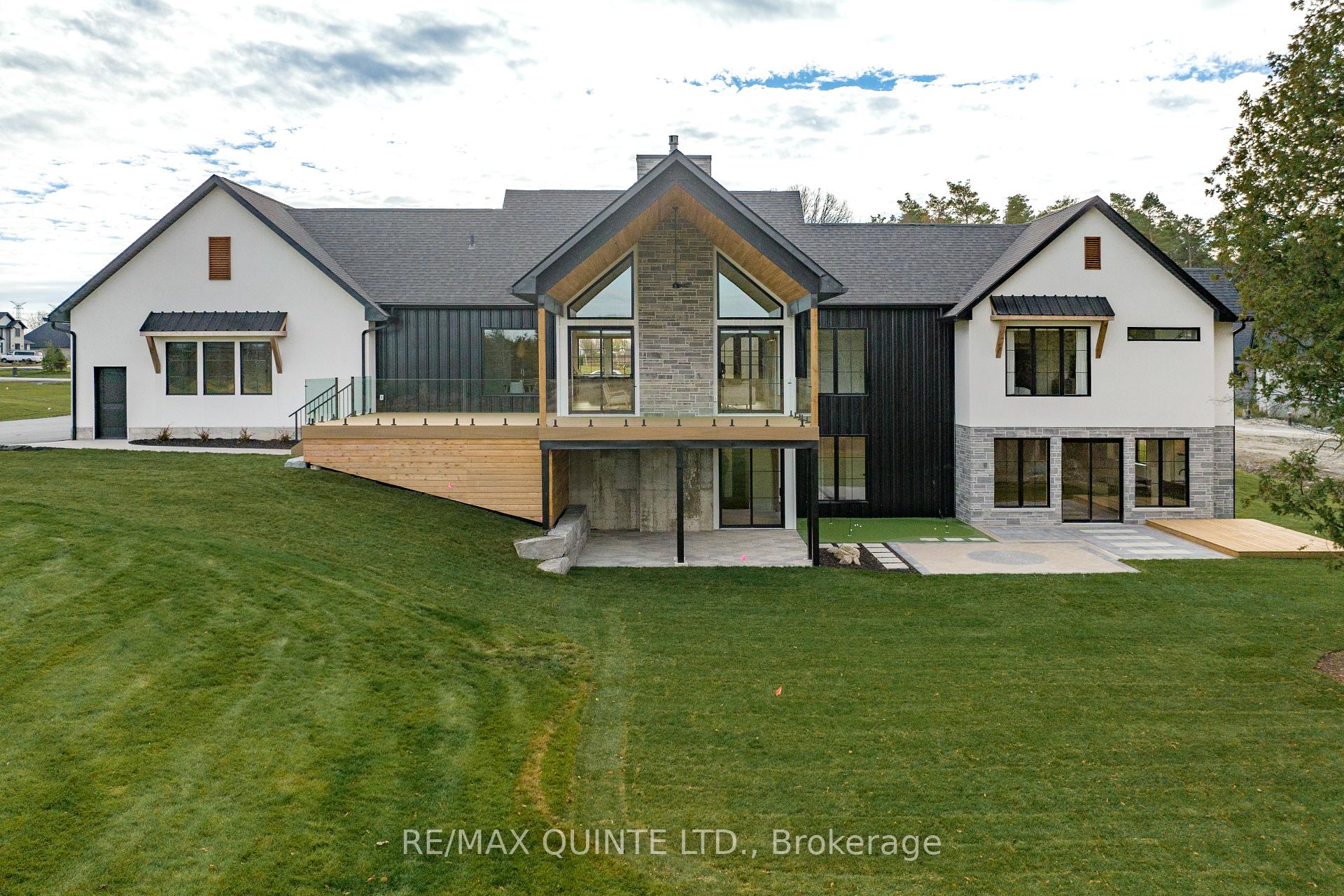 Photo 2 of Unit 16, 665 Harmony Road, Belleville, Thurlow Ward — HOMEH