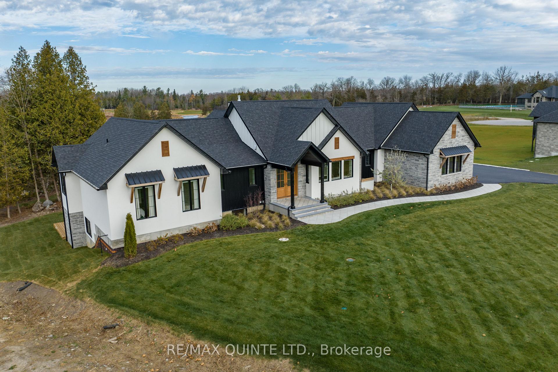 Photo 7 of Unit 16, 665 Harmony Road, Belleville, Thurlow Ward — HOMEH