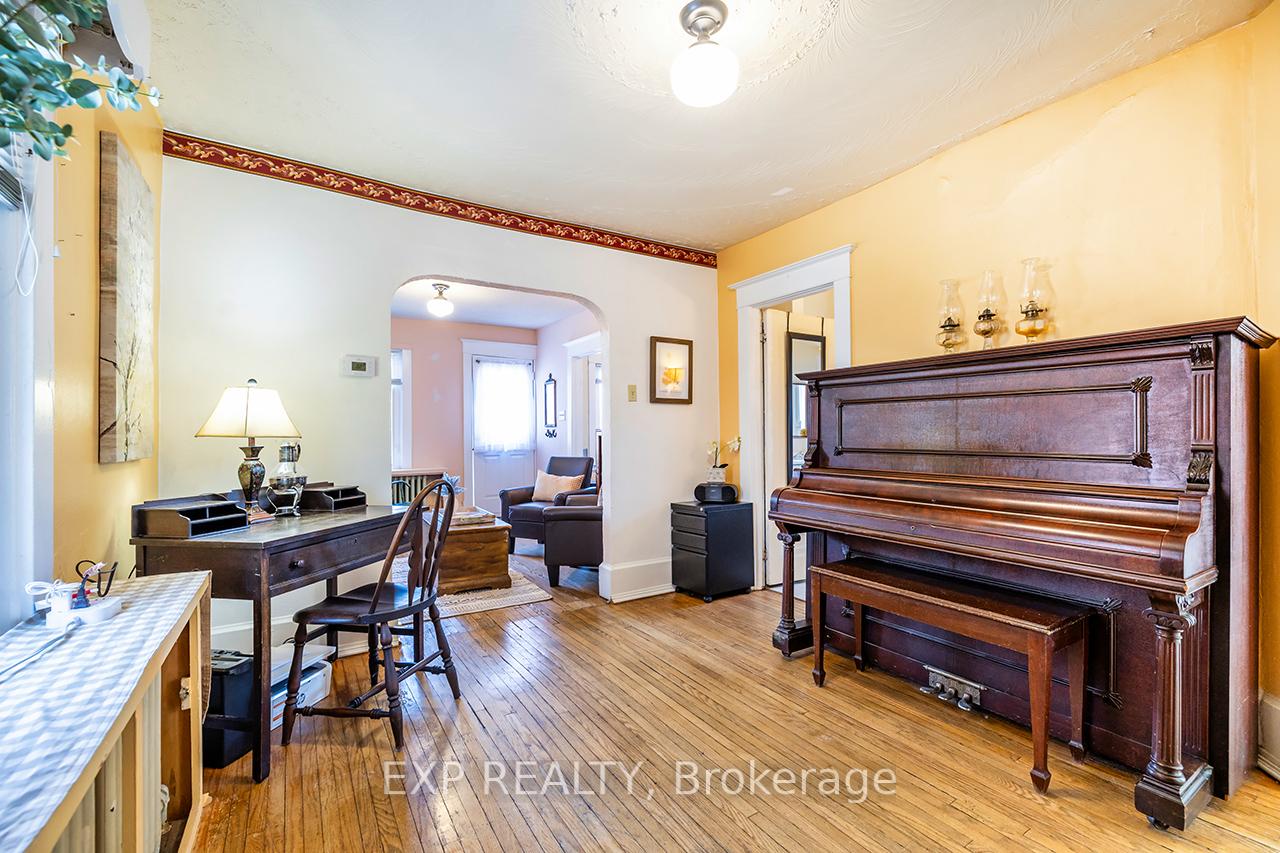 Photo 13 of 124 Park Road S, Oshawa, Vanier — HOMEH