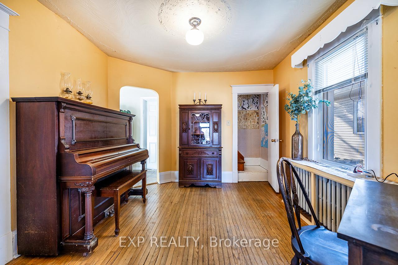 Photo 15 of 124 Park Road S, Oshawa, Vanier — HOMEH