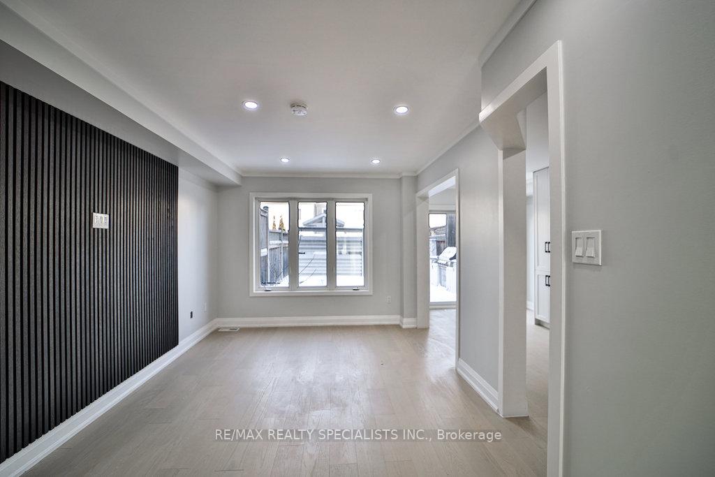 Photo 16 of 46 Adanac Drive, Whitby, Blue Grass Meadows — HOMEH