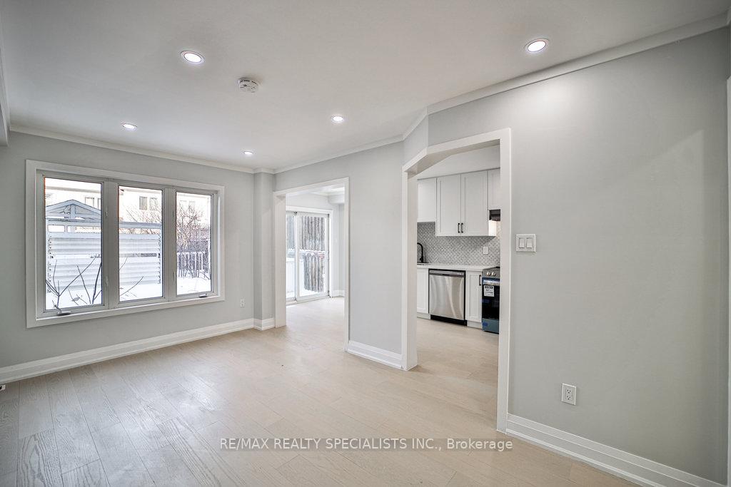 Photo 17 of 46 Adanac Drive, Whitby, Blue Grass Meadows — HOMEH
