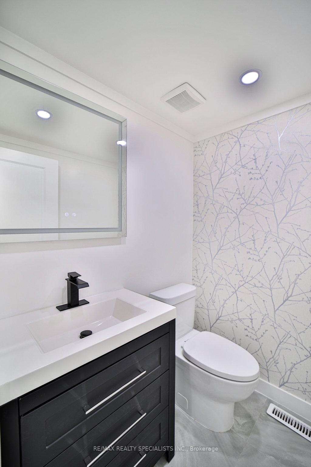 Photo 18 of 46 Adanac Drive, Whitby, Blue Grass Meadows — HOMEH