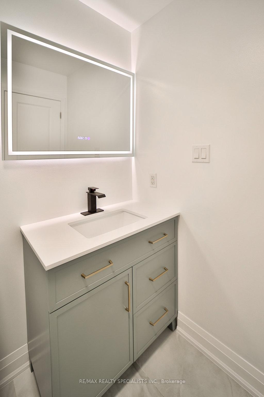 Photo 24 of 46 Adanac Drive, Whitby, Blue Grass Meadows — HOMEH