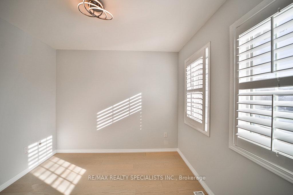 Photo 33 of 46 Adanac Drive, Whitby, Blue Grass Meadows — HOMEH