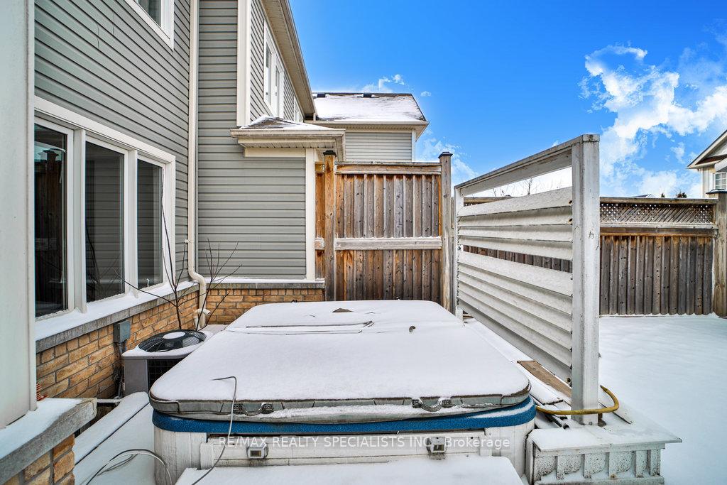 Photo 39 of 46 Adanac Drive, Whitby, Blue Grass Meadows — HOMEH