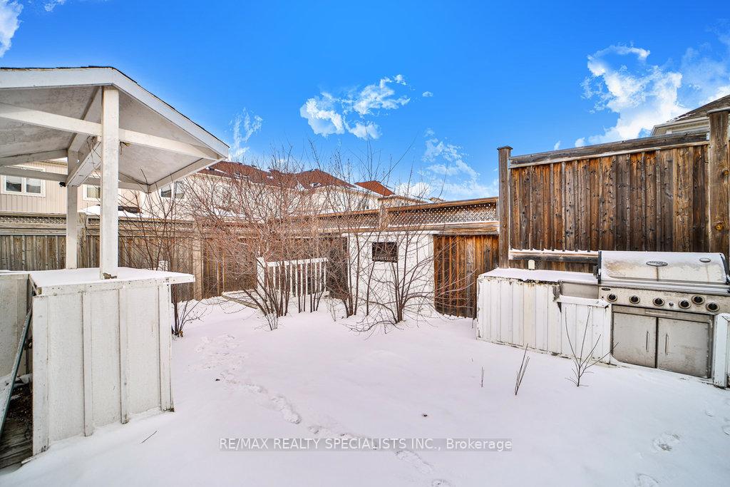 Photo 42 of 46 Adanac Drive, Whitby, Blue Grass Meadows — HOMEH