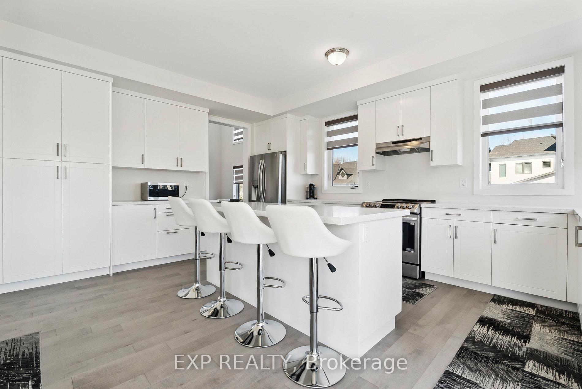 Photo 11 of 100 Stoneleigh Drive, Blue Mountains — HOMEH