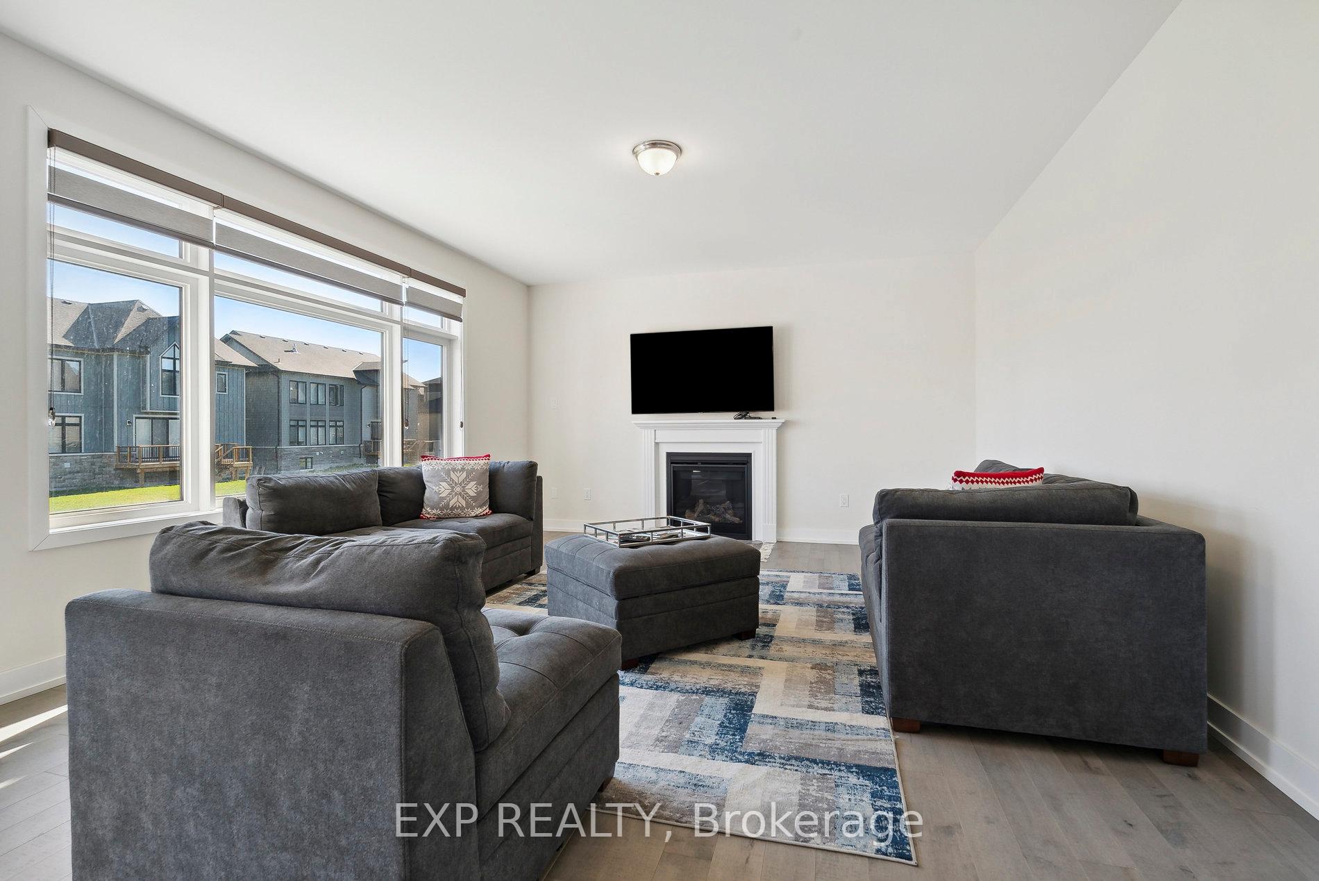 Photo 16 of 100 Stoneleigh Drive, Blue Mountains — HOMEH