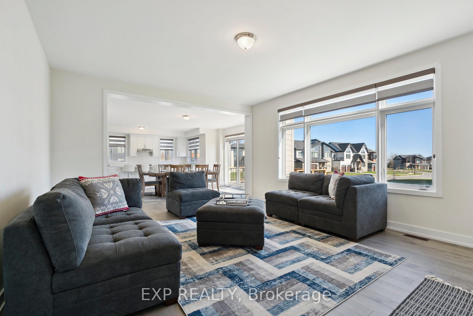 Photo 17 of 100 Stoneleigh Drive, Blue Mountains — HOMEH