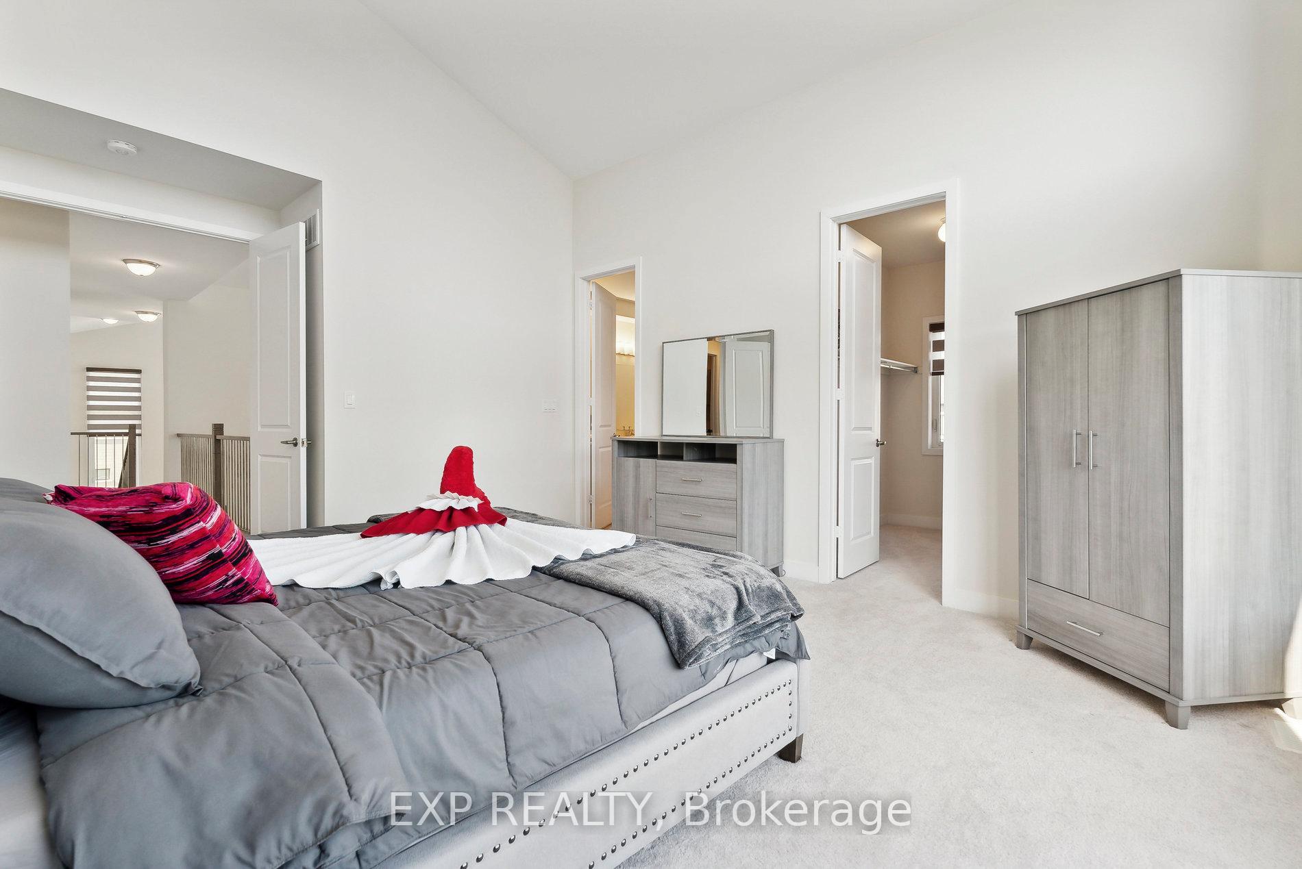 Photo 35 of 100 Stoneleigh Drive, Blue Mountains — HOMEH