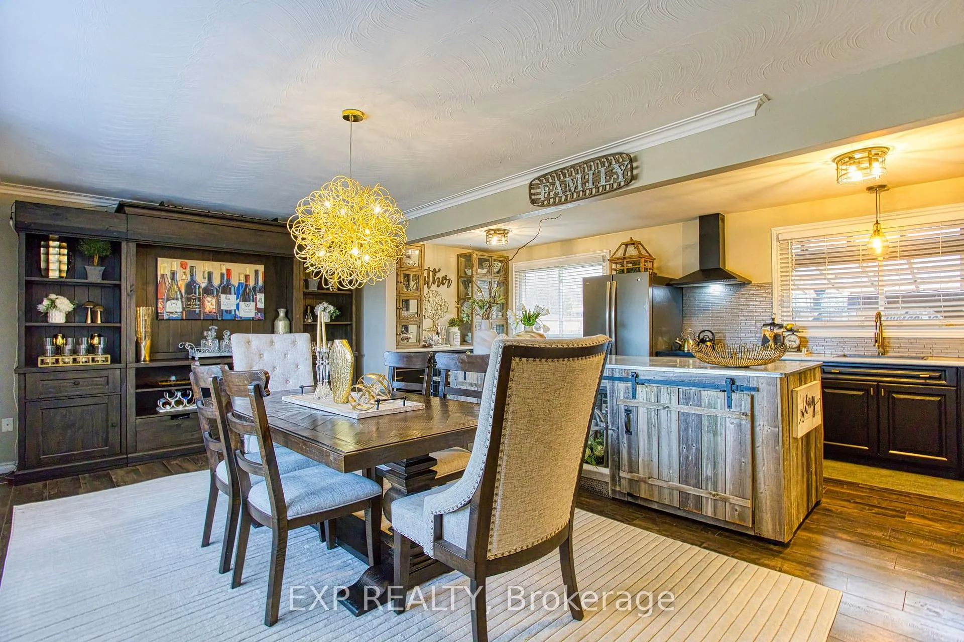 Photo 10 of 4504 Queensway Gardens, Niagara Falls, Morrison — HOMEH