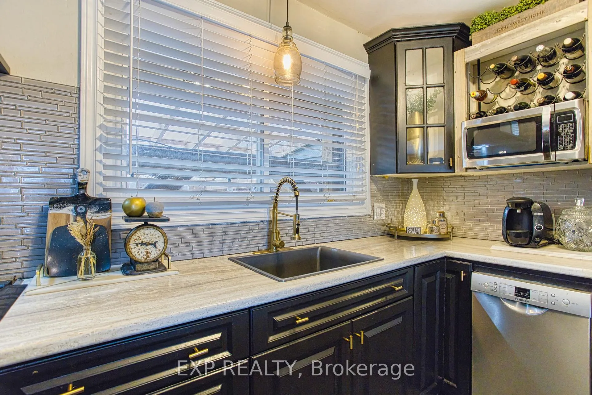 Photo 19 of 4504 Queensway Gardens, Niagara Falls, Morrison — HOMEH