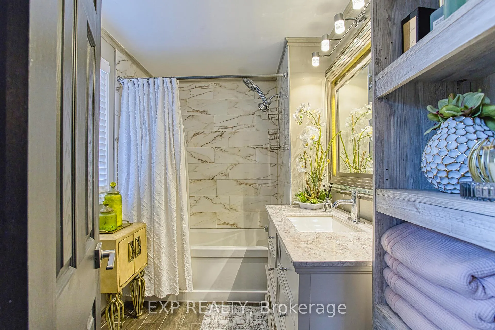 Photo 23 of 4504 Queensway Gardens, Niagara Falls, Morrison — HOMEH