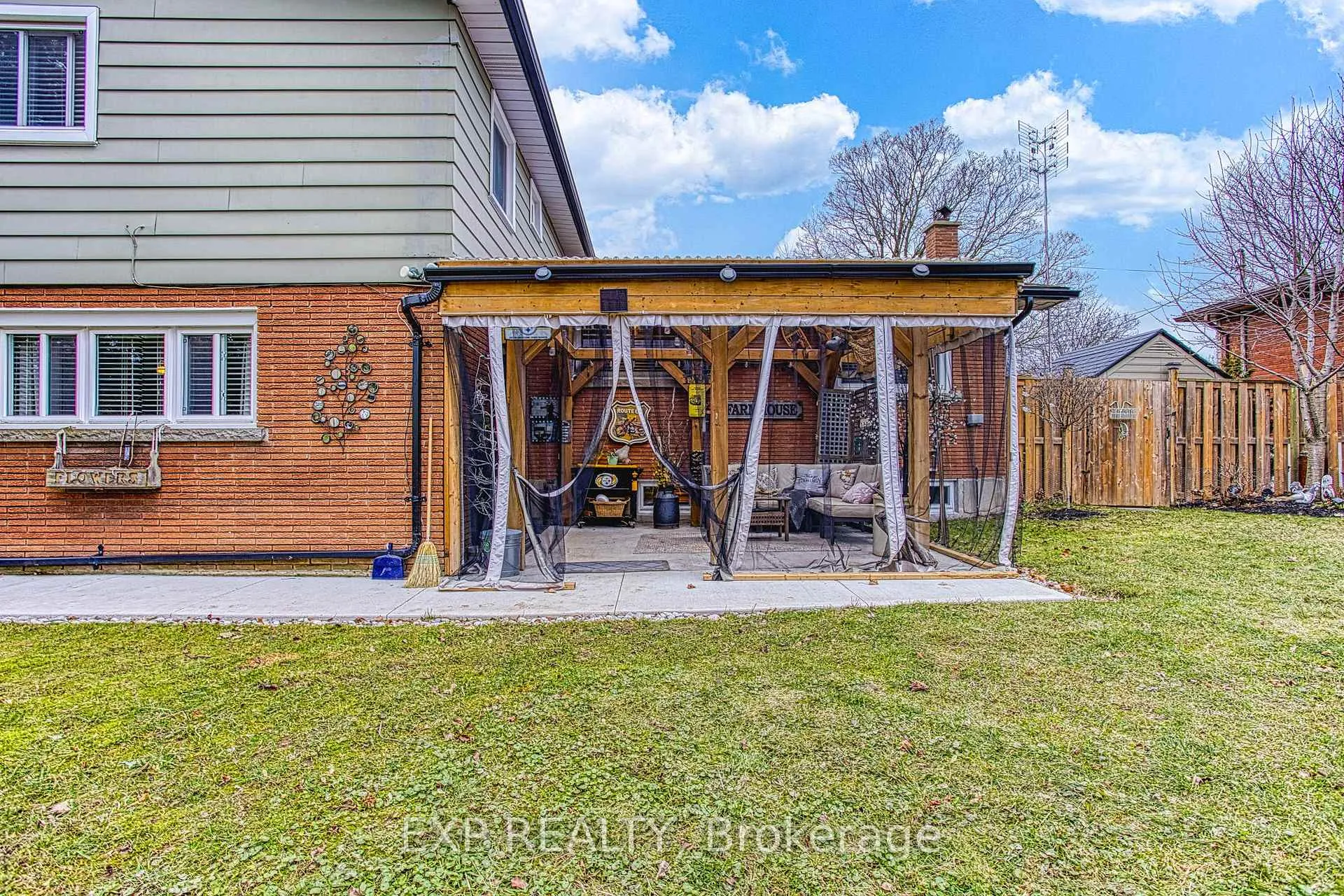 Photo 40 of 4504 Queensway Gardens, Niagara Falls, Morrison — HOMEH