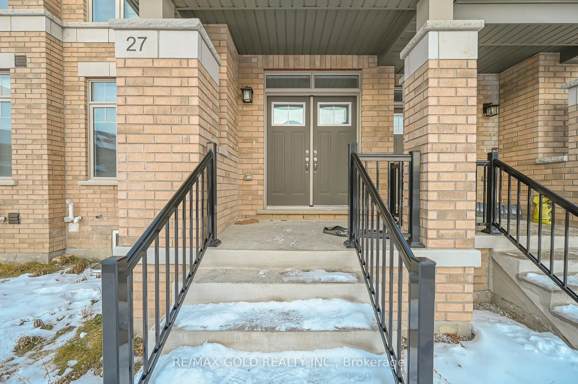 Photo 4 of 27 minnock Street, Caledon, Rural Caledon — HOMEH