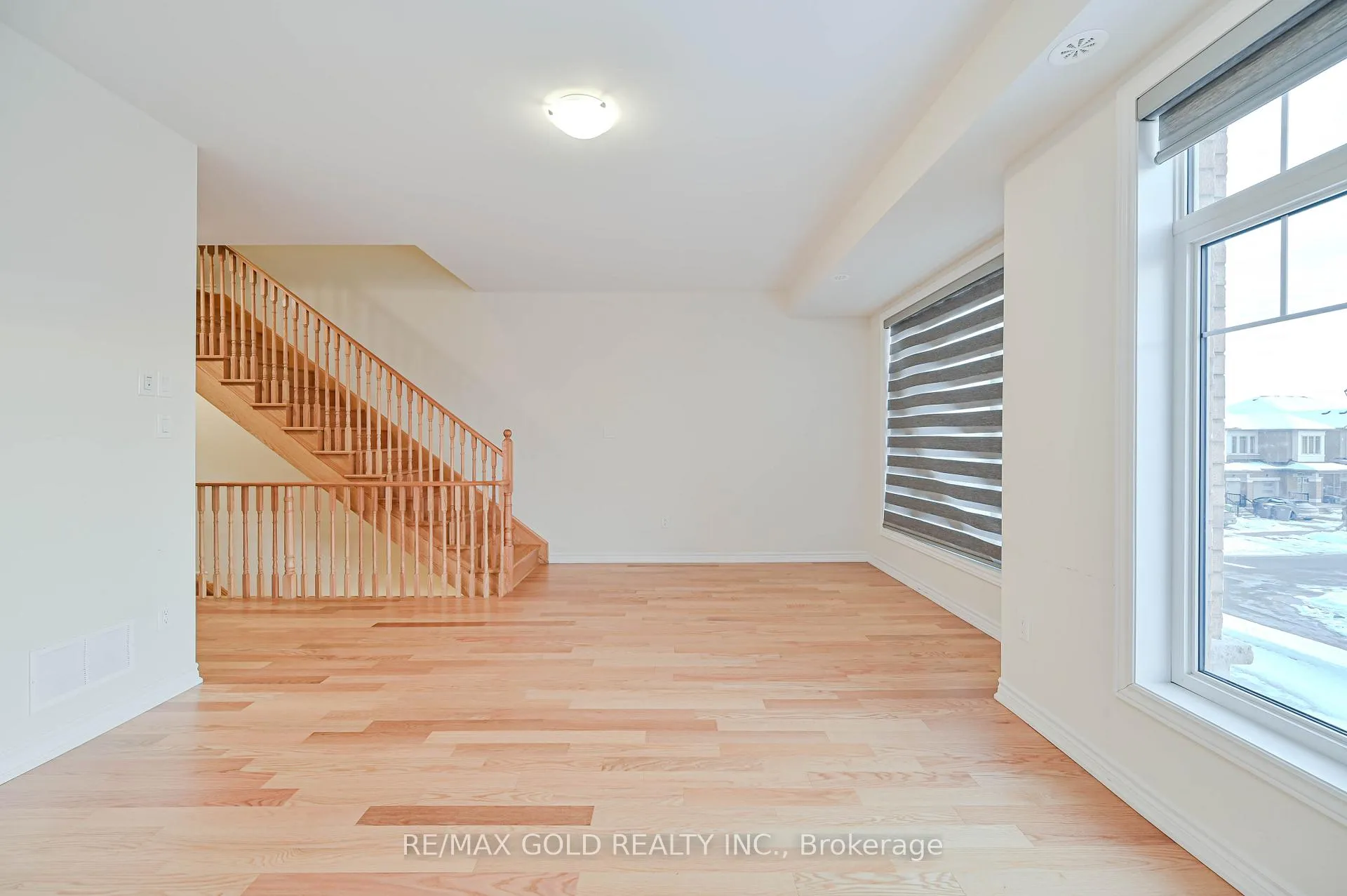 Photo 43 of 27 minnock Street, Caledon, Rural Caledon — HOMEH