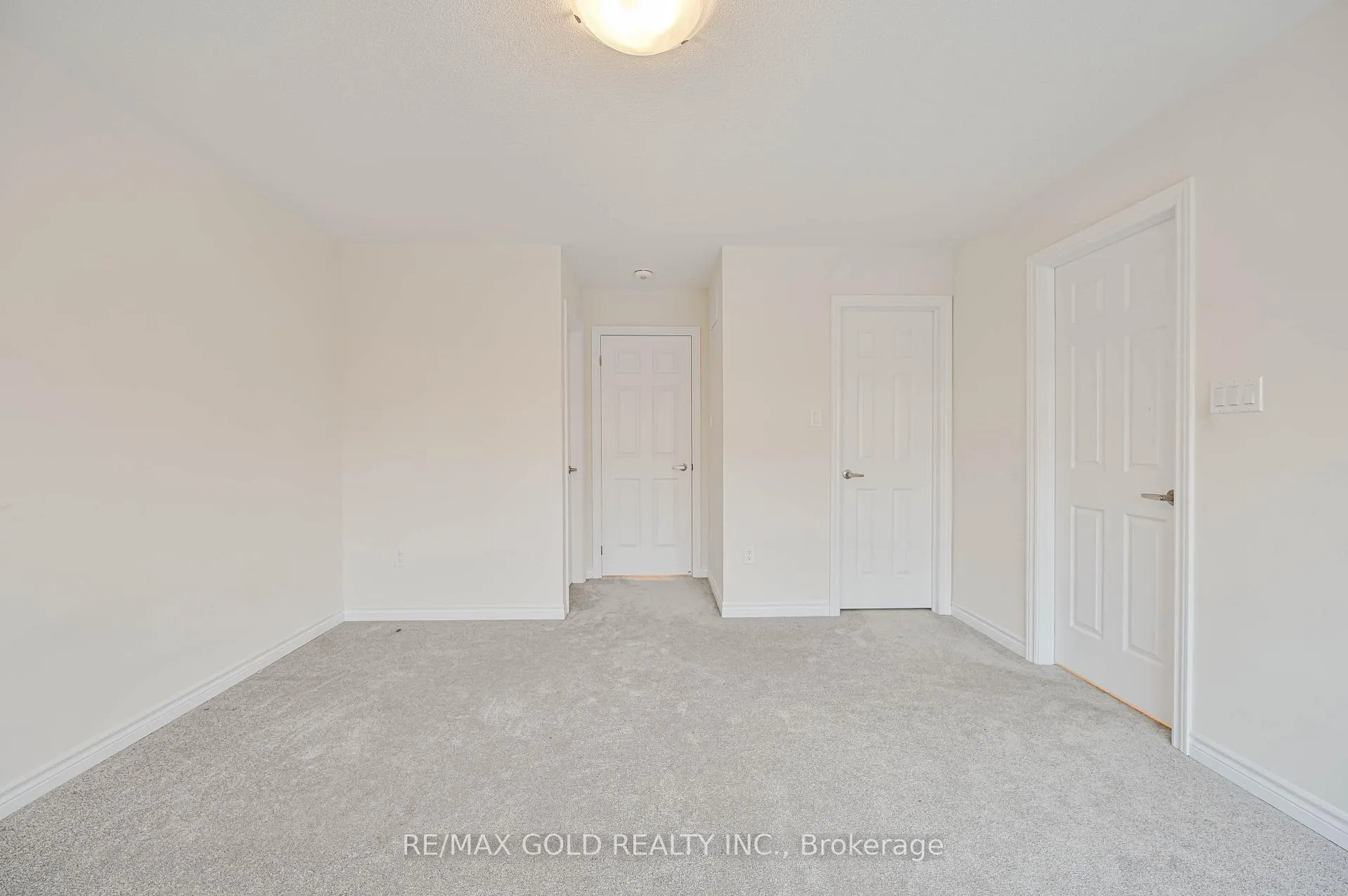 Photo 65 of 27 minnock Street, Caledon, Rural Caledon — HOMEH